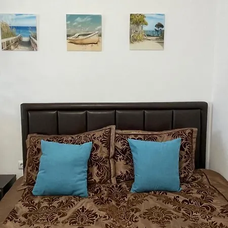 Fregata 16 * سفيتي فلاس