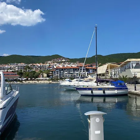 Fregata 16 * سفيتي فلاس